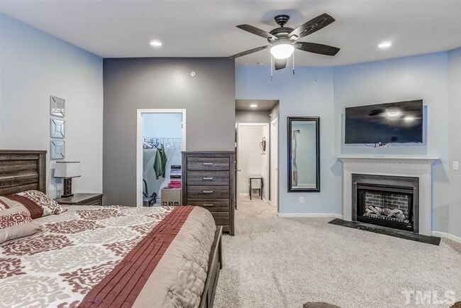 Building Photo - Fantastic 3 Story Townhome in East Raleigh...