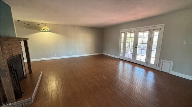 Building Photo - 1516 Houssels Ave