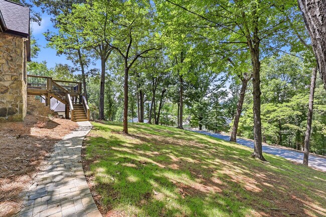 Building Photo - 4225 Twin Rivers Dr