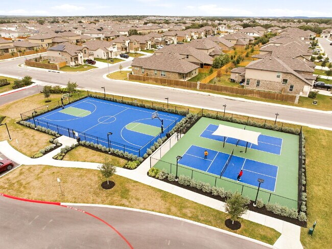 Building Photo - Charming 3-Bed 2 Bath Oasis with Amazing Amenities