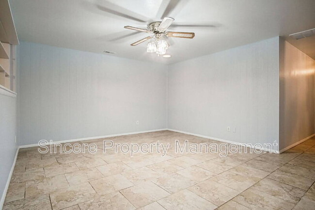 Building Photo - 2321 N Peniel Ave