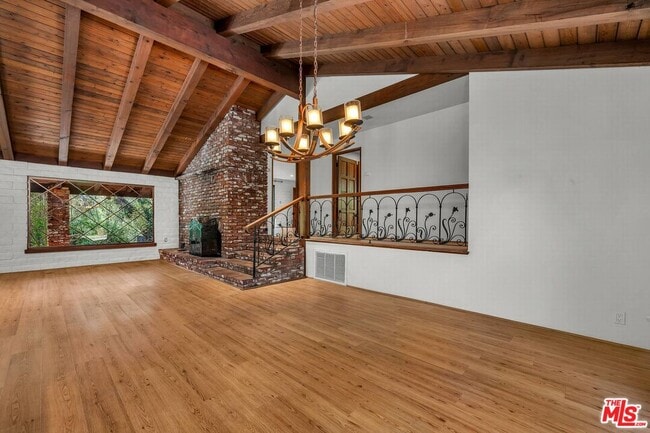 Building Photo - 535 Crater Camp Dr