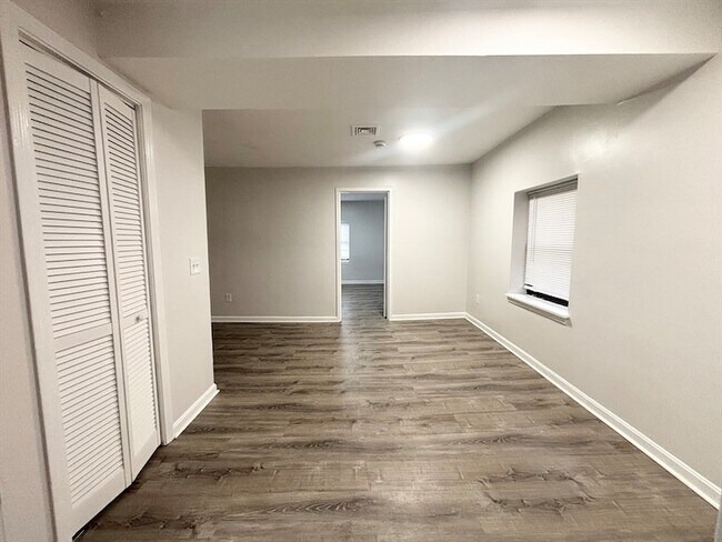 Building Photo - 94 Eastern Ave