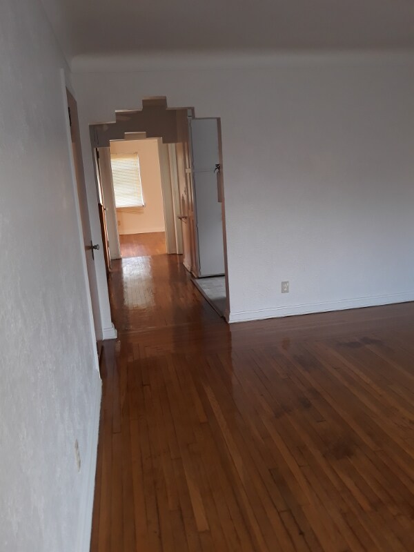 Building Photo - 3403 Hanna Ave