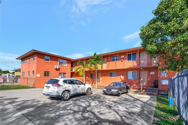 Primary Photo - 2275 NW 23rd St