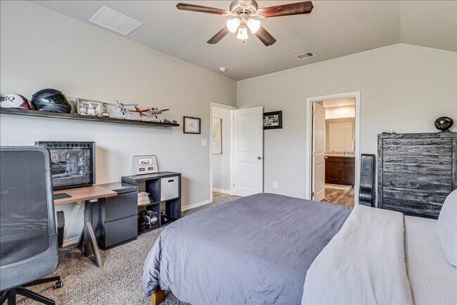 Building Photo - 7213 Adler Dr
