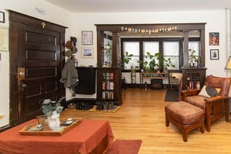 Building Photo - 419 W Franklin Ave