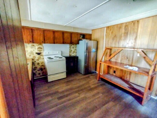 Building Photo - 115 Private Rd 3376G