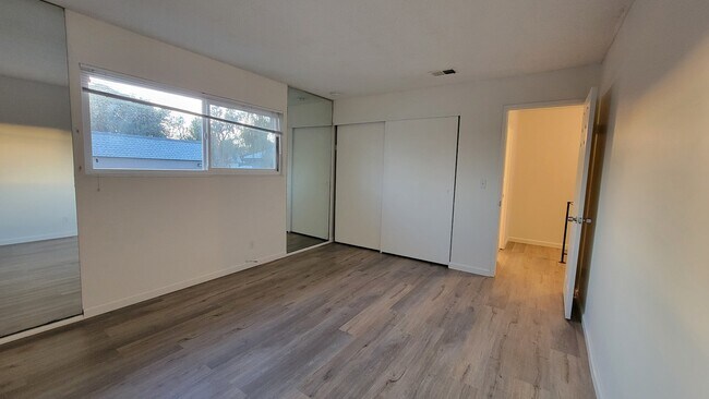 Building Photo - 289 Jose Figueres Ave