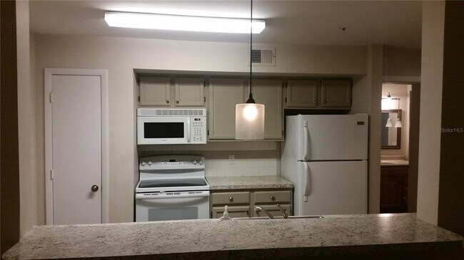 Building Photo - 486 N Pin Oak Pl