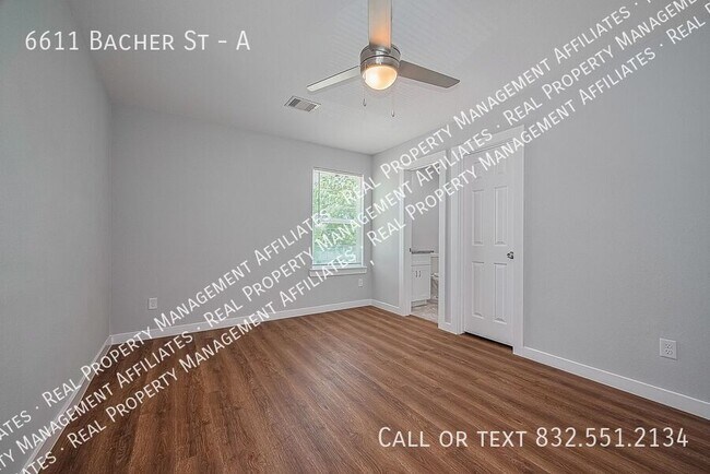 Building Photo - 6611 Bacher St