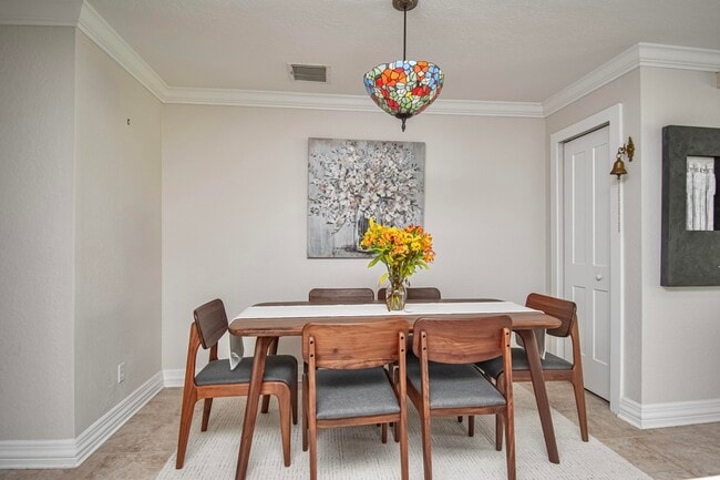 Building Photo - 16081 Sierra Palms Dr