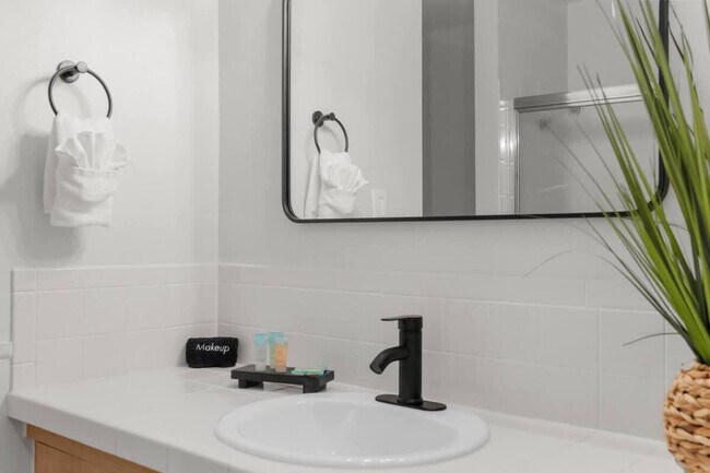 Building Photo - 31178 Park Ridge Dr