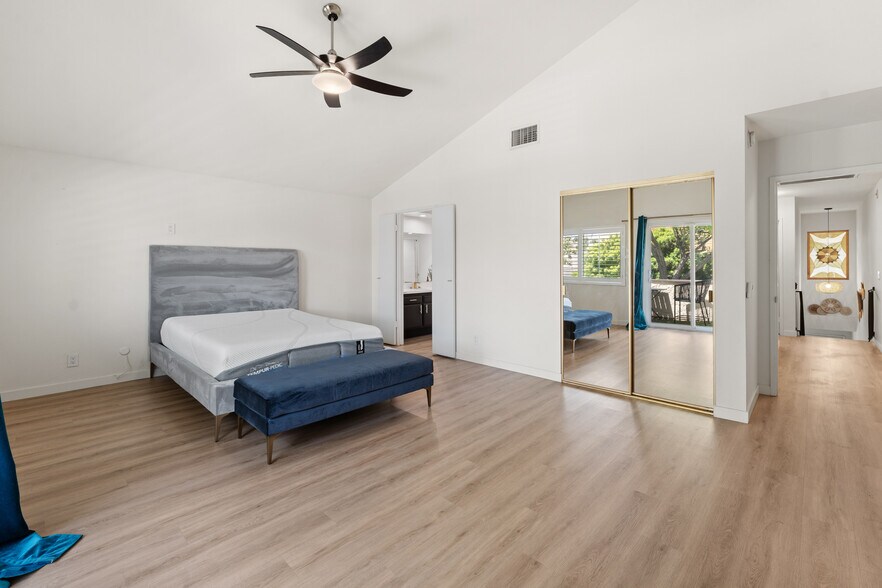 Building Photo - 4321 Matilija Ave