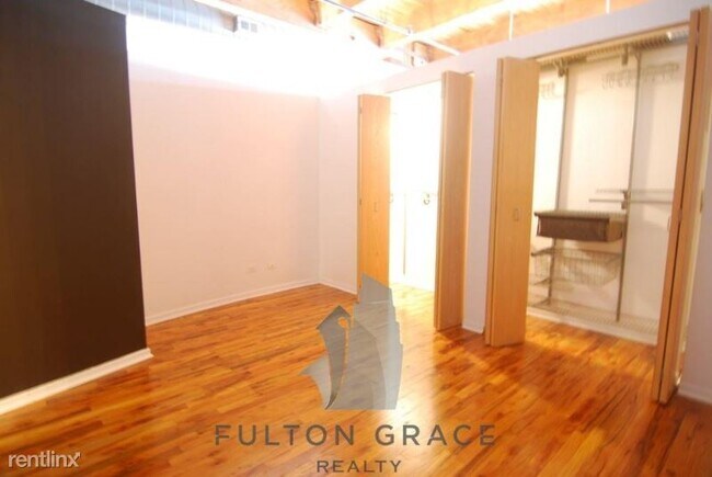 Building Photo - 1245 W Van Buren St