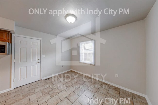 Building Photo - 3232 Normandy Rd