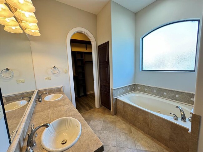 Building Photo - 15100 Lariat Trail