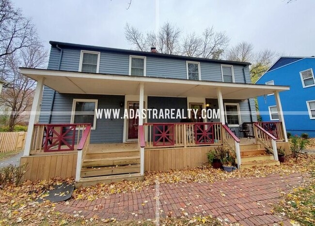 Building Photo - Beautiful Brookside Duplex-Available NOW!!