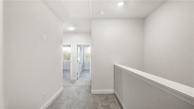 Building Photo - 1274 Ainsworth Alley