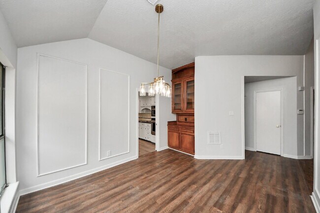 Building Photo - Freshly Remodeled Sugar Land Home with a Garden That Came Ready to Show Off
