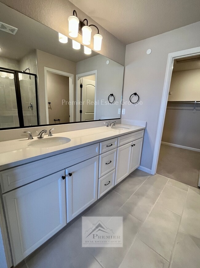 Building Photo - 1545 Spring Water Point