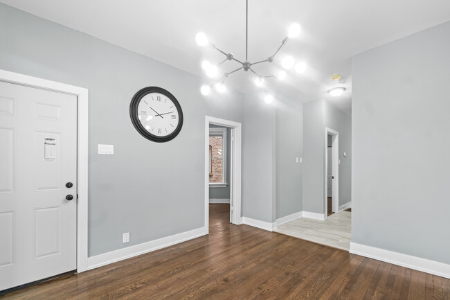 Building Photo - 4342 W Maypole Ave