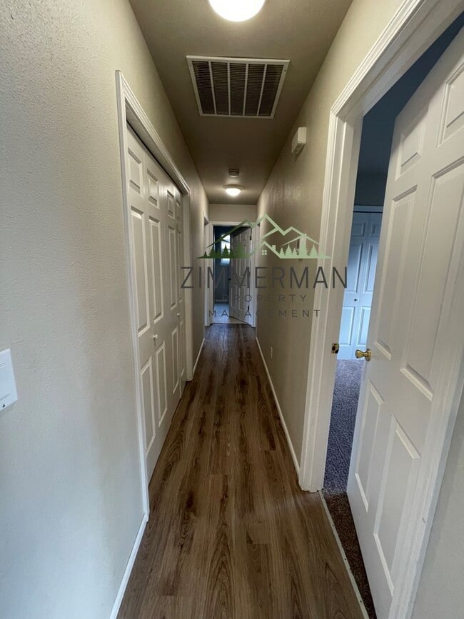 Building Photo - Cute 3-bedroom Home In Springfield