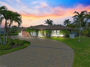 Building Photo - 4222 Crayton Rd