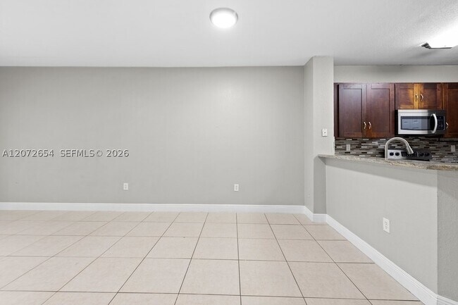 Building Photo - 7929 Tuscany Dr