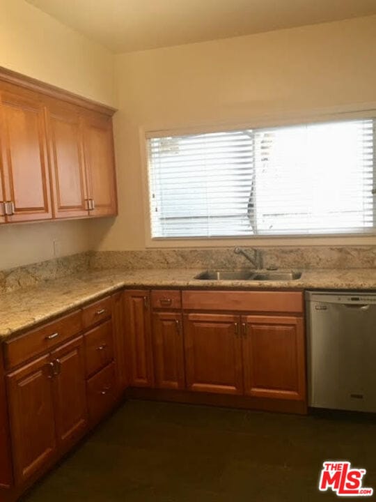 Building Photo - 2364 Kerwood Ave