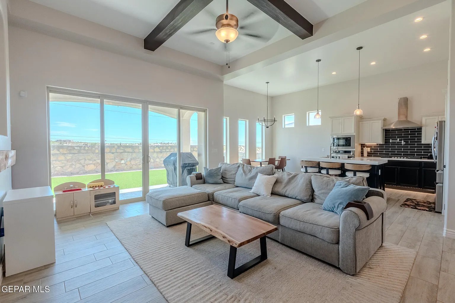 Building Photo - 13364 Emerald Glass Dr