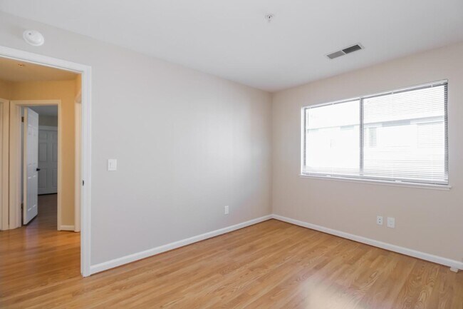 Building Photo - 412 Wood Hollow Dr