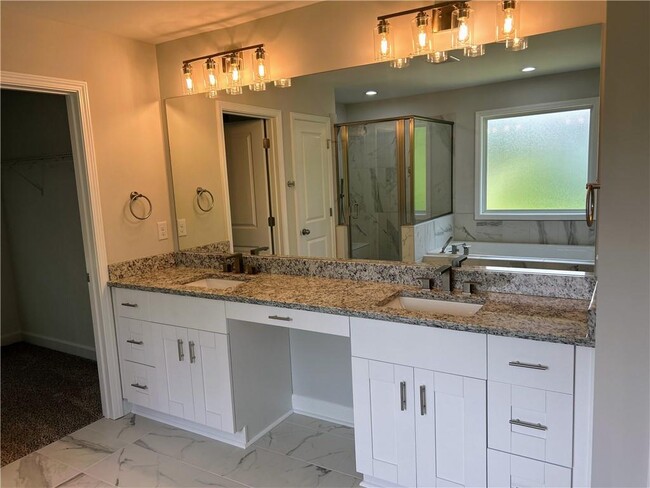 Building Photo - 3710 Renaissance Cir