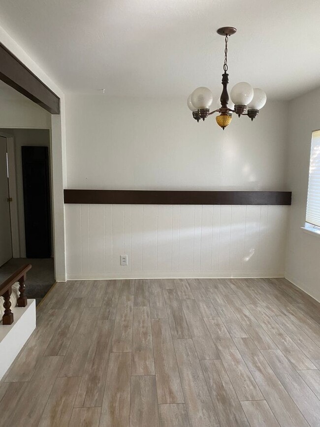 Building Photo - 3 bed + bonus room House available. Pets W...