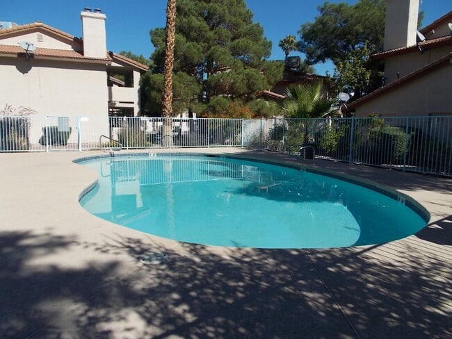 Building Photo - Charming 2-Bed, 2-Bath Condo with Balcony ...