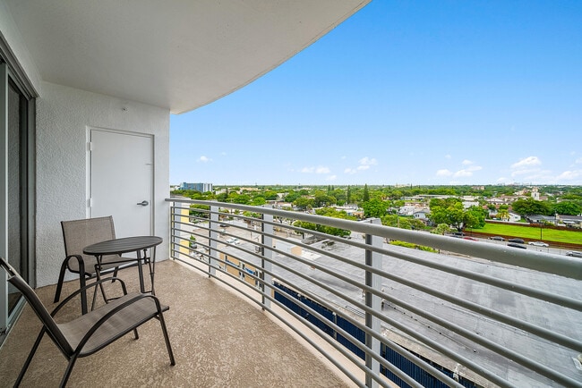 Building Photo - 1830 Radius Dr