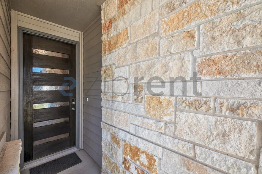 Building Photo - Unit