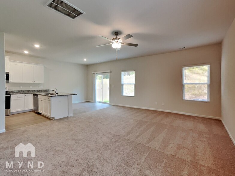 Building Photo - 302 Ivy Bank Dr