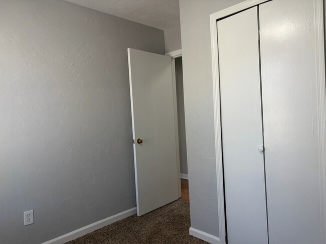 Building Photo - 2913 Riddle Ct