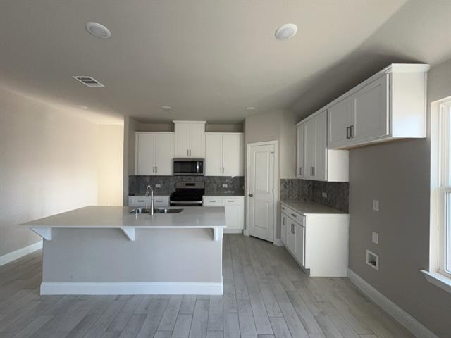 Building Photo - 612 Amenduni Ln