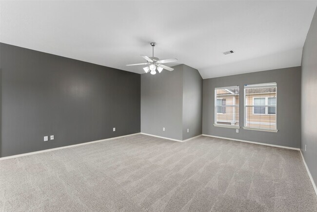 Building Photo - 1211 Ennis St