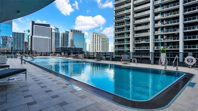 Building Photo - 1000 Brickell Plaza