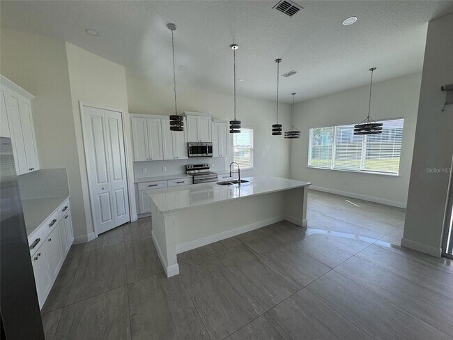 Building Photo - 416 Adams View Ln