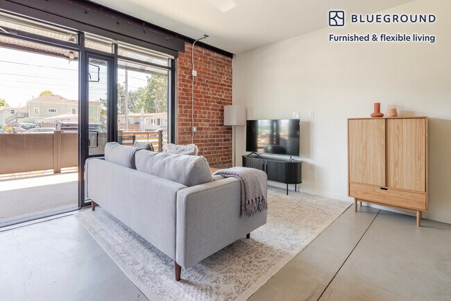 Building Photo - 1501 Buena Vista Ave