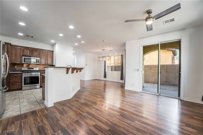 Building Photo - 1537 Moss View Ct