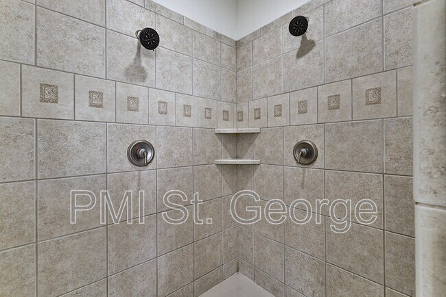 Building Photo - 2478 E Springs Dr