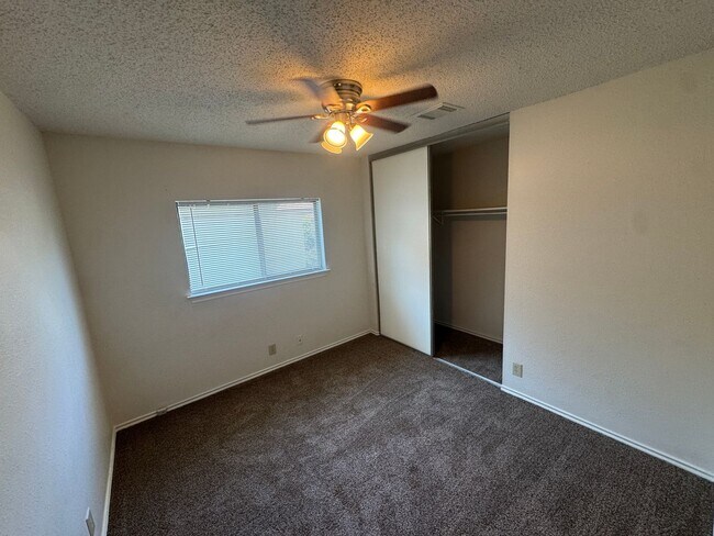 Building Photo - 8928 Kenton Briar