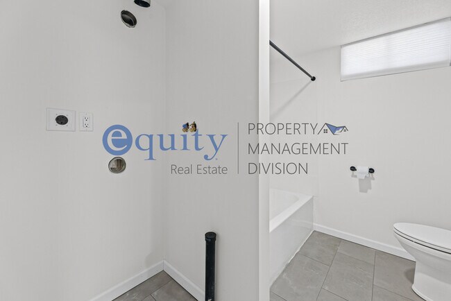 Building Photo - 8894 S 540 E