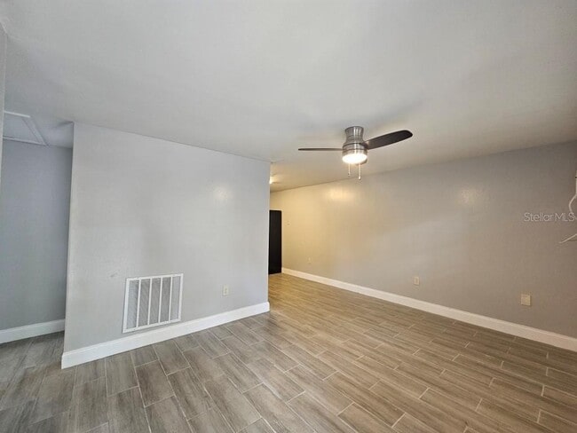 Building Photo - 5322 Pine St