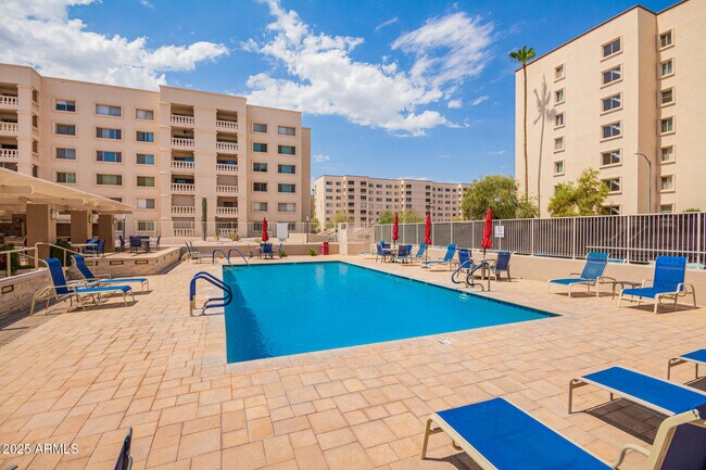 Building Photo - 7930 E Camelback Rd